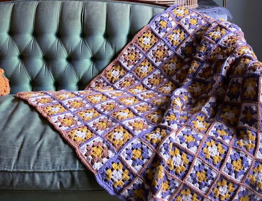 Beautiful Granny Square Heirloom Blanket to Crochet